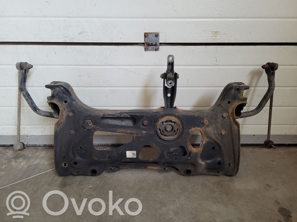 Volkswagen Golf VII Rama pomocnicza przednia 