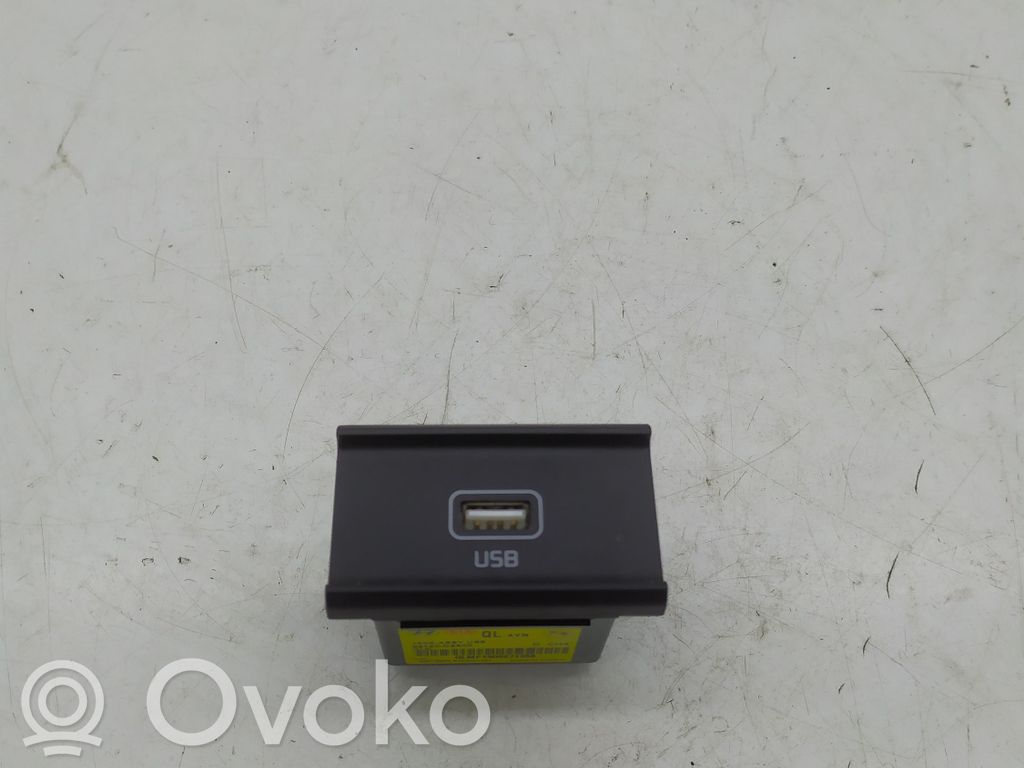 KIA Sportage Gniazdo / Złącze USB 