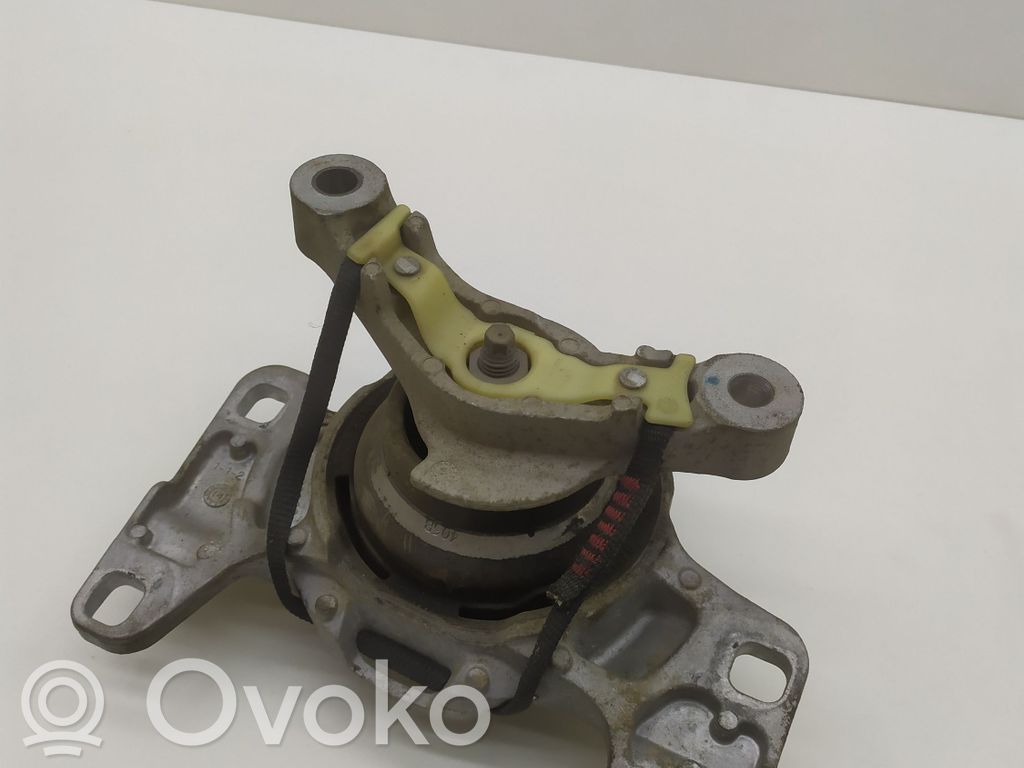 Volvo V40 Cross country Gearbox mount 