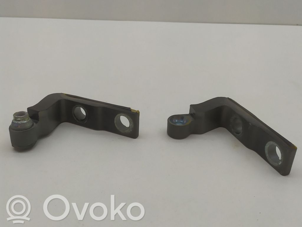 Volvo V40 Cross country Front door hinge set 