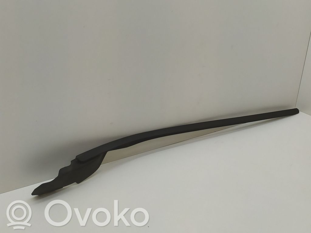 Volvo V40 Cross country Windshield trim 