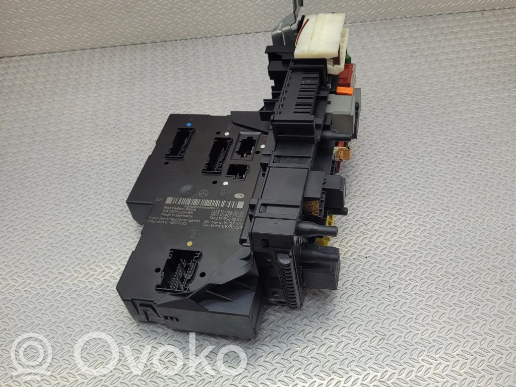 Mercedes-Benz E C207 W207 SAM control unit 