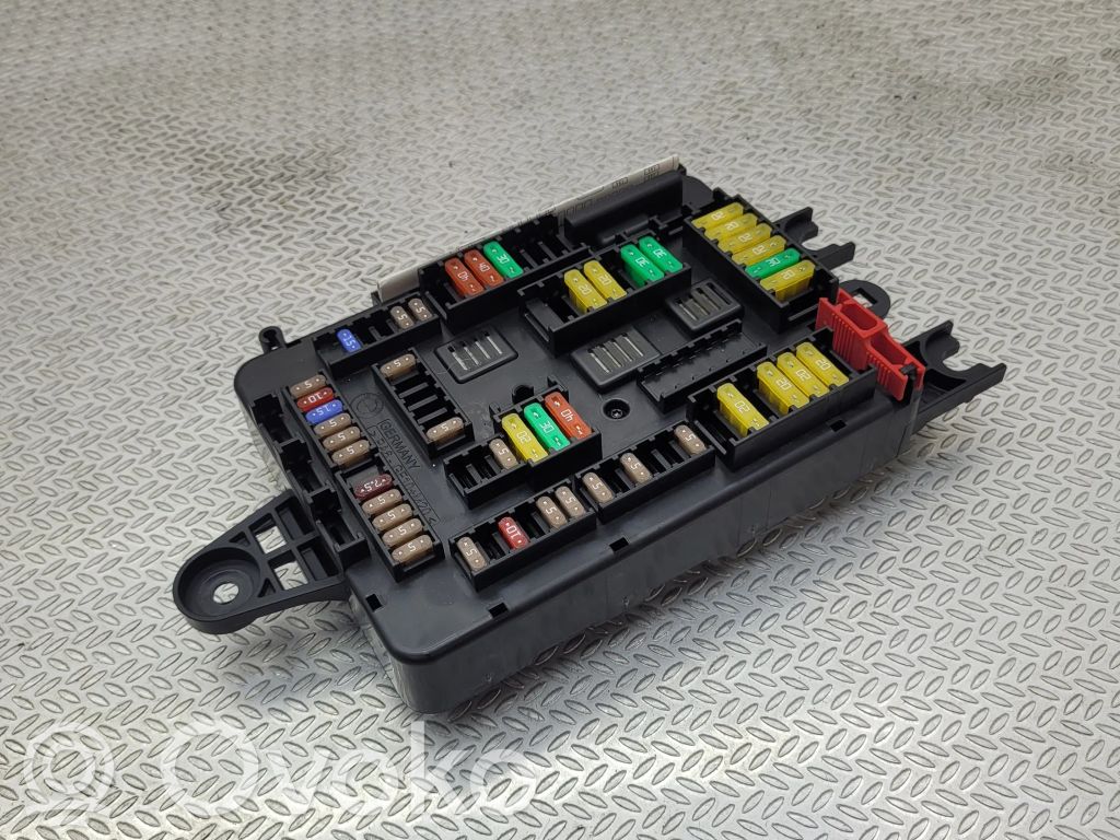 BMW 1 F20 F21 Drošinātāju bloks 