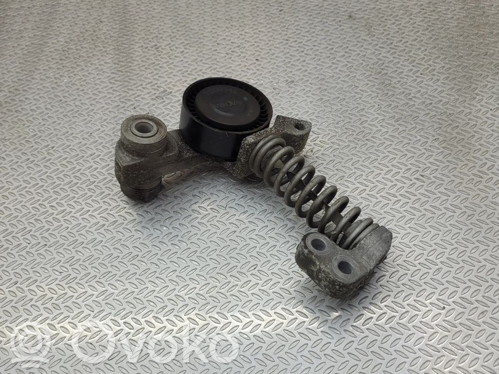 Volvo V40 Cross country Diržo įtempėjas 