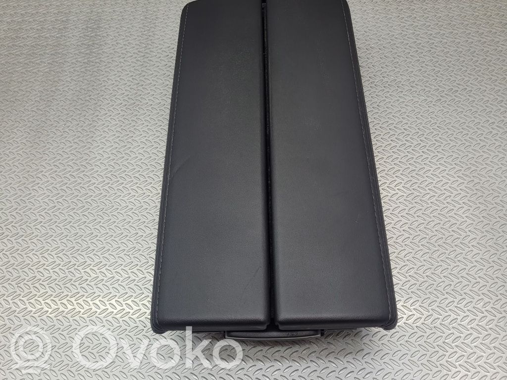Peugeot 308 Armrest 