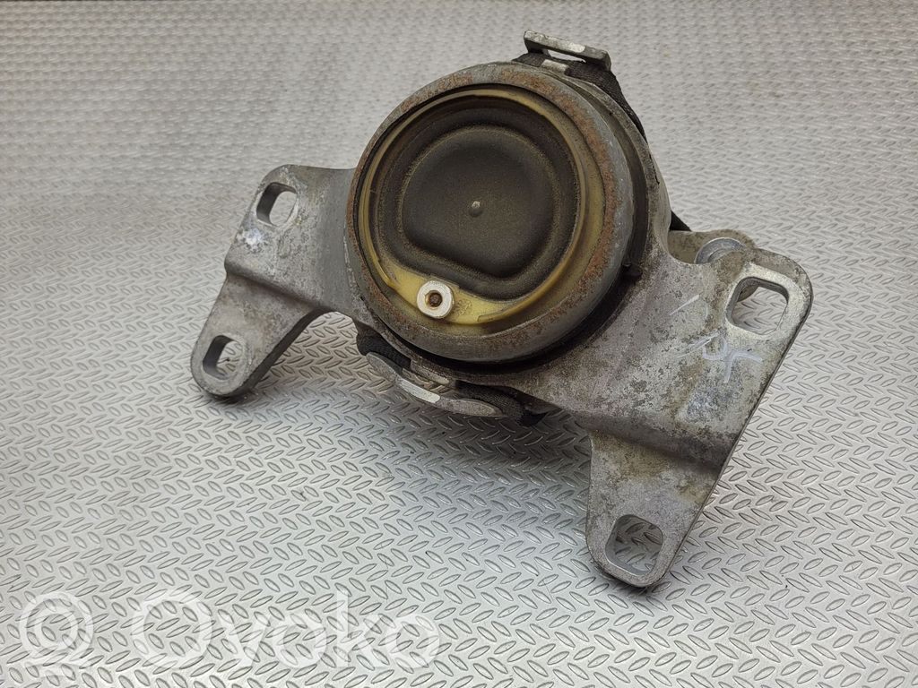 Volvo V40 Cross country Engine mount bracket 
