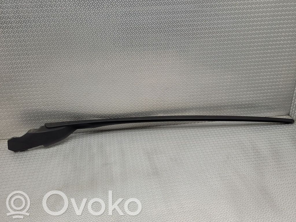 Volvo V40 Cross country Windshield trim 