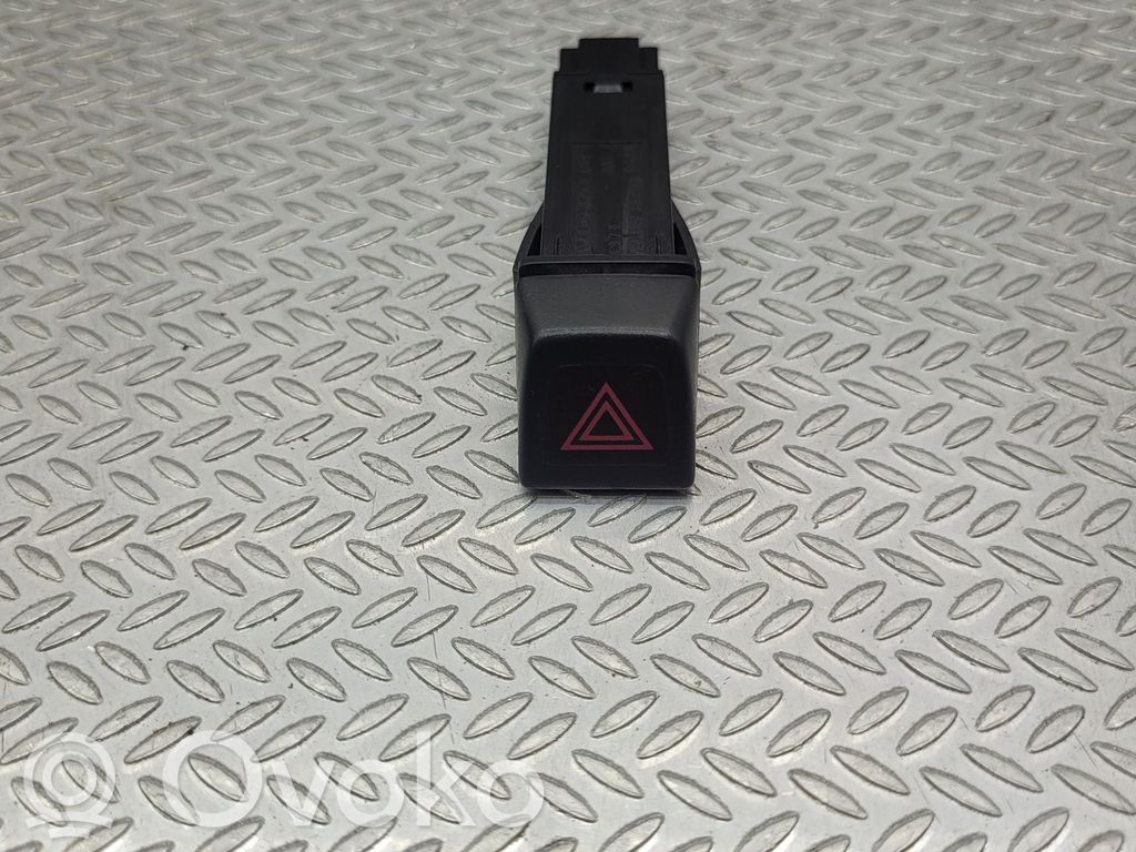 Volvo XC60 Hazard light switch 