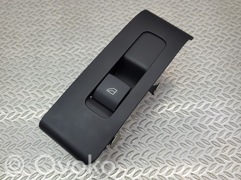 Volvo XC40 Electric window control switch 