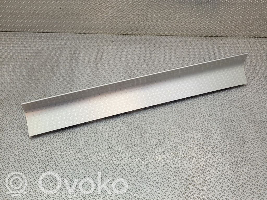 Volvo XC40 Kita panelės detalė 