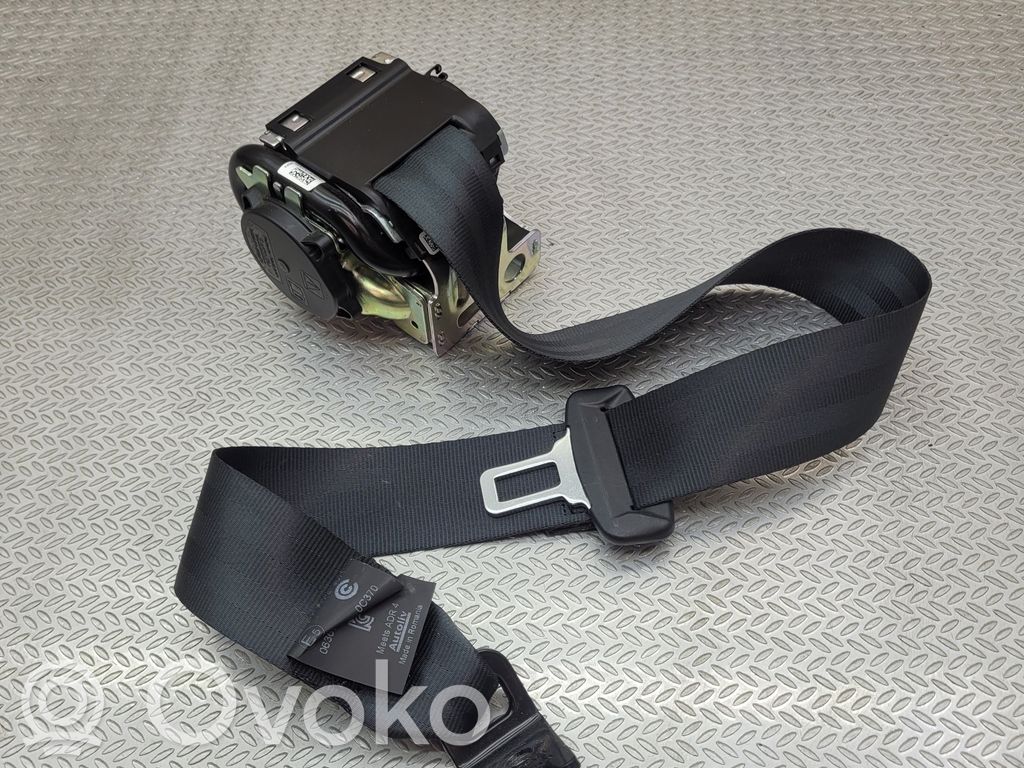 Volvo XC40 Cinturón trasero 