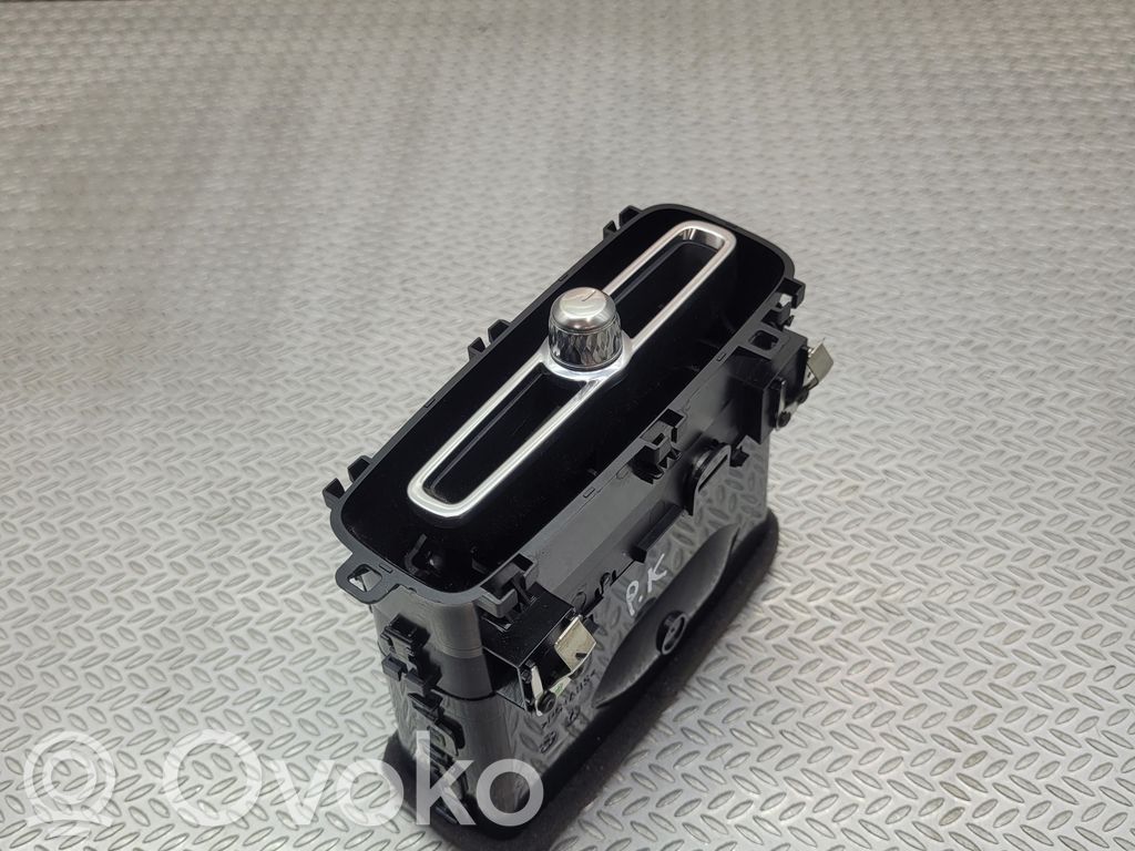 Volvo XC40 Šoninės oro grotelės 
