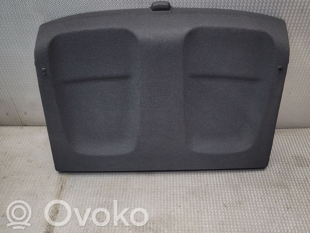 Volvo XC40 Hattuhylly 