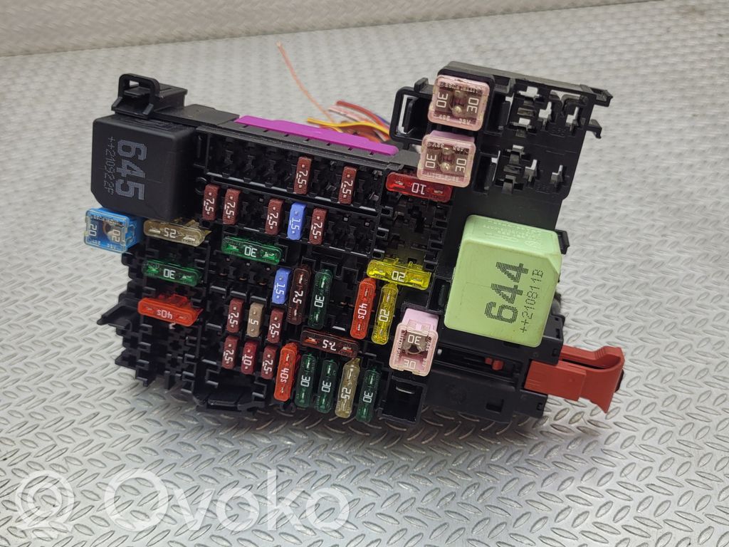 Volkswagen T-Cross Fuse box set 