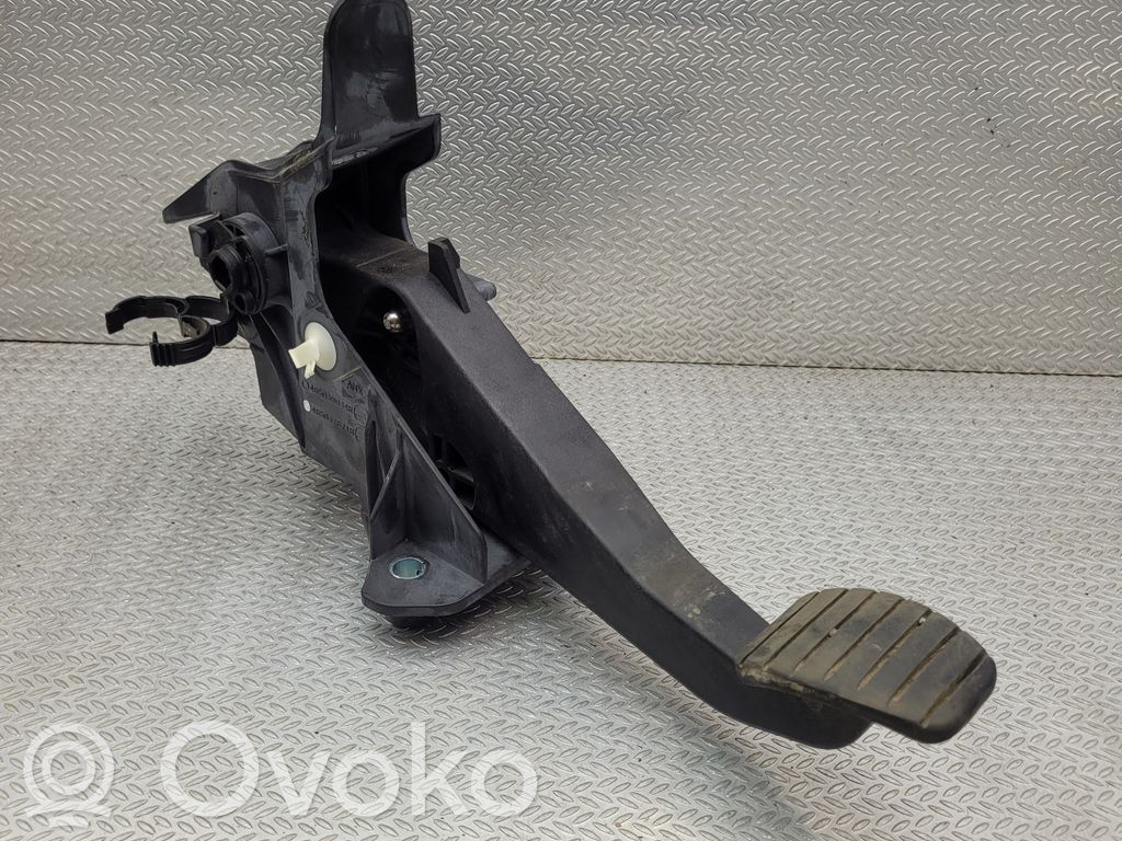 Dacia Duster Pedal de embrague 