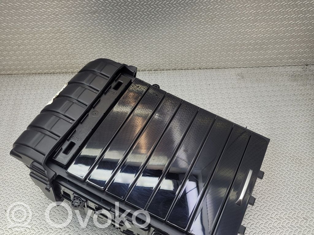 Przedni uchwyt na kubek tunelu środkowego   A1776806001