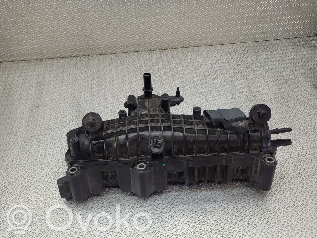 Volvo XC40 Colector de admisión 