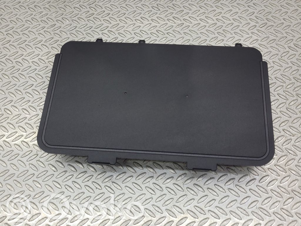 Volkswagen Golf VIII Wireless charging module 