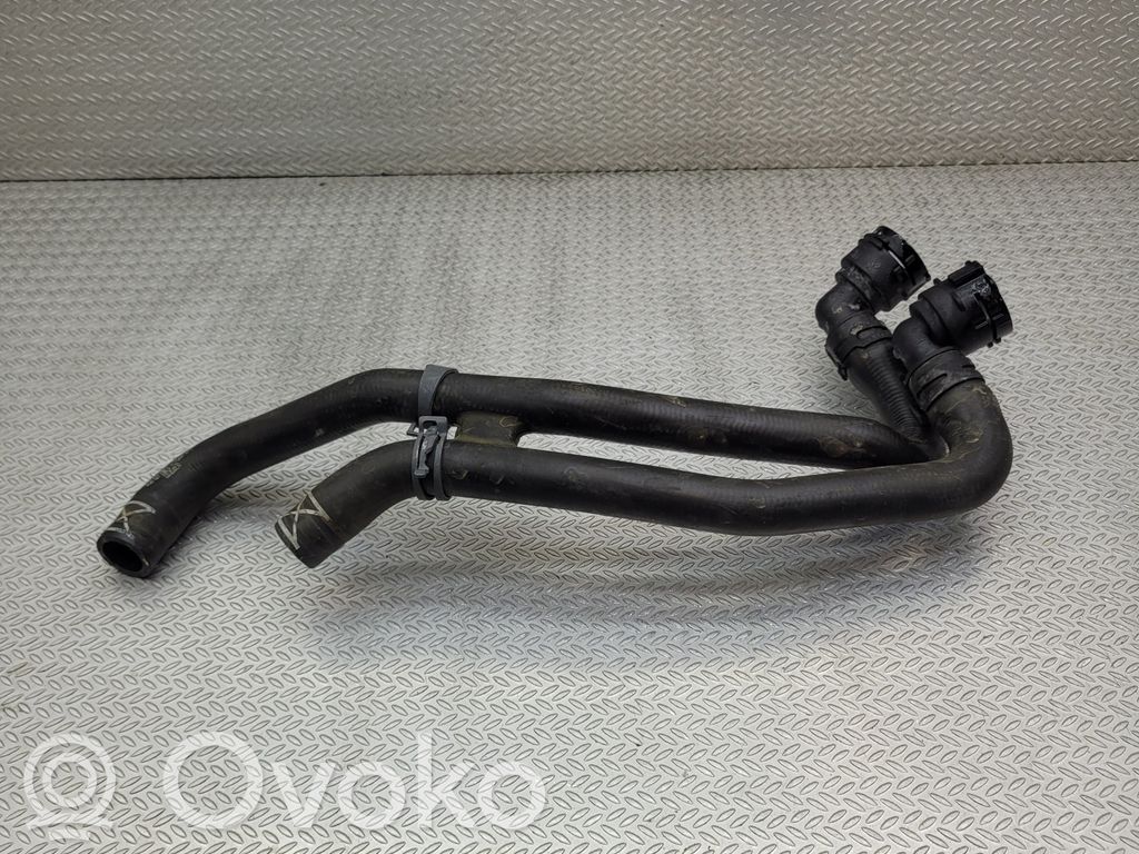 Volkswagen Golf VIII Engine coolant pipe/hose 