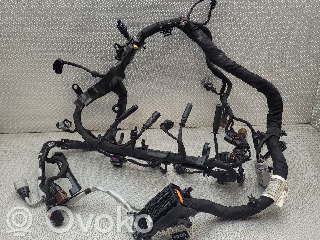 Volkswagen Golf VIII Engine installation wiring loom 