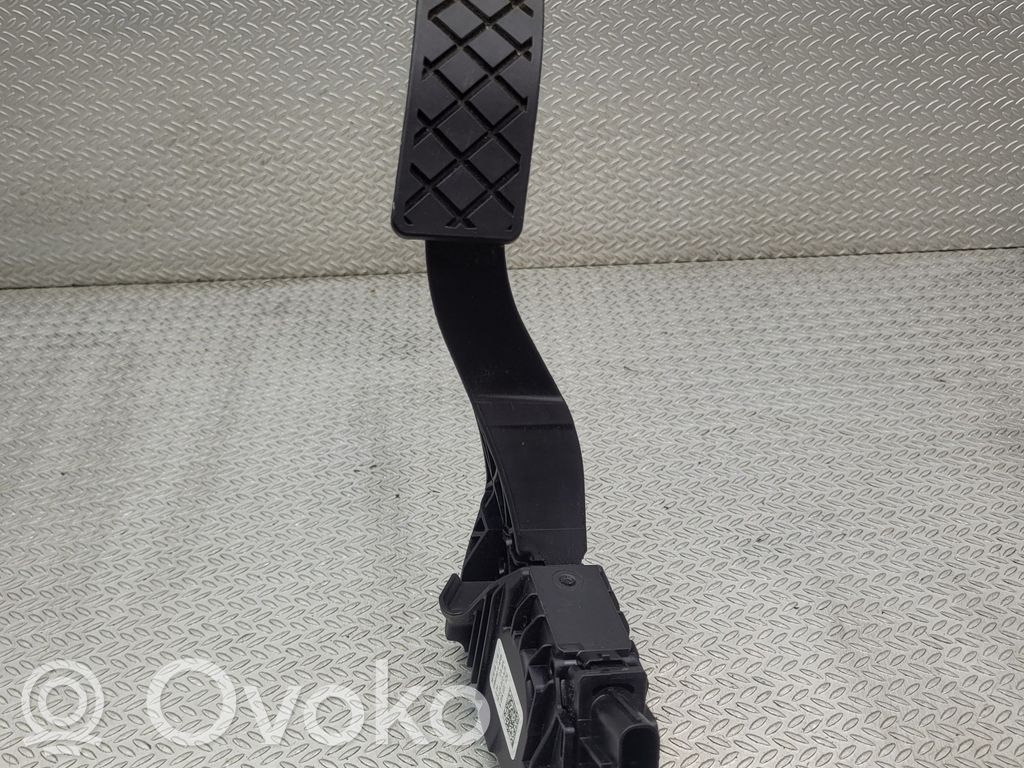 Volkswagen Golf VIII Accelerator throttle pedal 