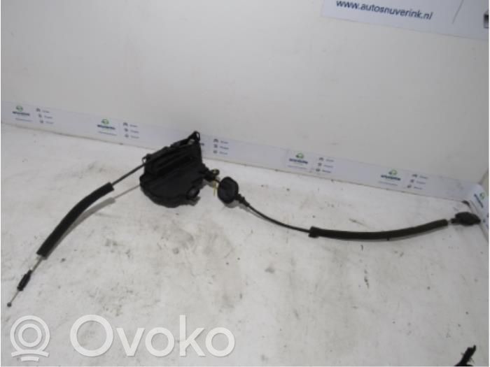 Renault Captur Priekinė durų spyna 