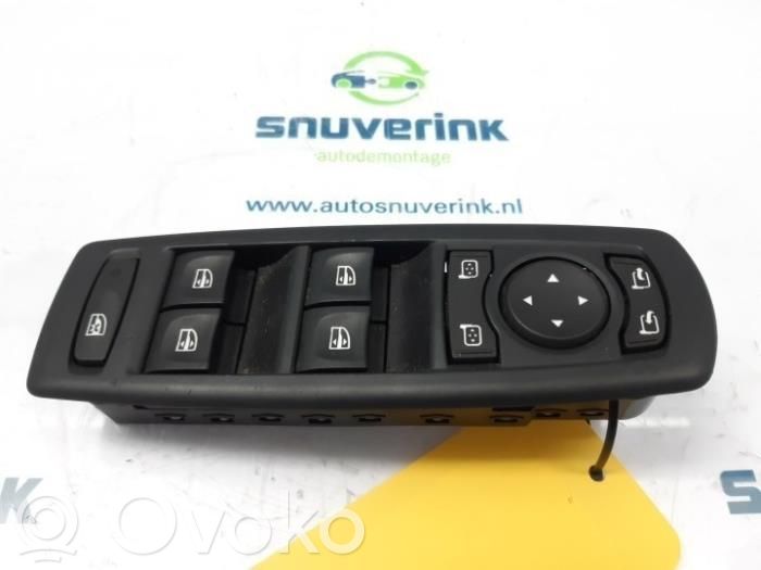 Renault Laguna III Interruptor del elevalunas eléctrico 
