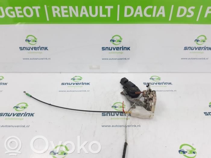 Peugeot 107 Передний замок 