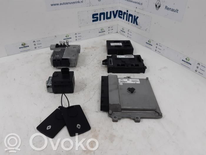 Renault Clio IV Engine control unit/module 