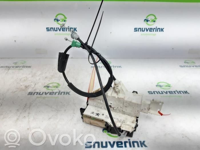 Citroen C4 I Front door lock 