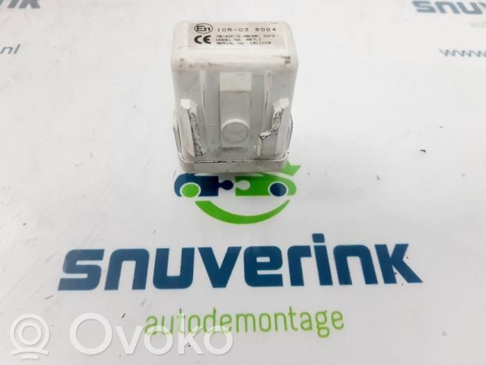 Suzuki Swift II Unidad de control/módulo del bloqueo de puertas 