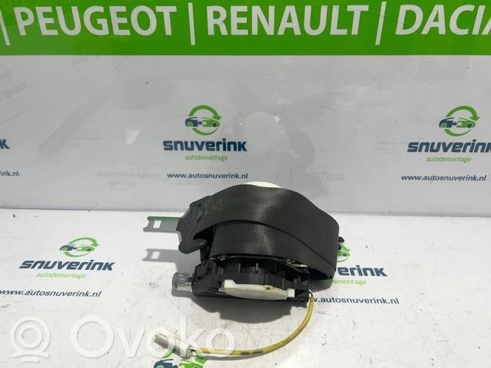 Renault Clio III Pas bezpieczeństwa fotela tylnego 