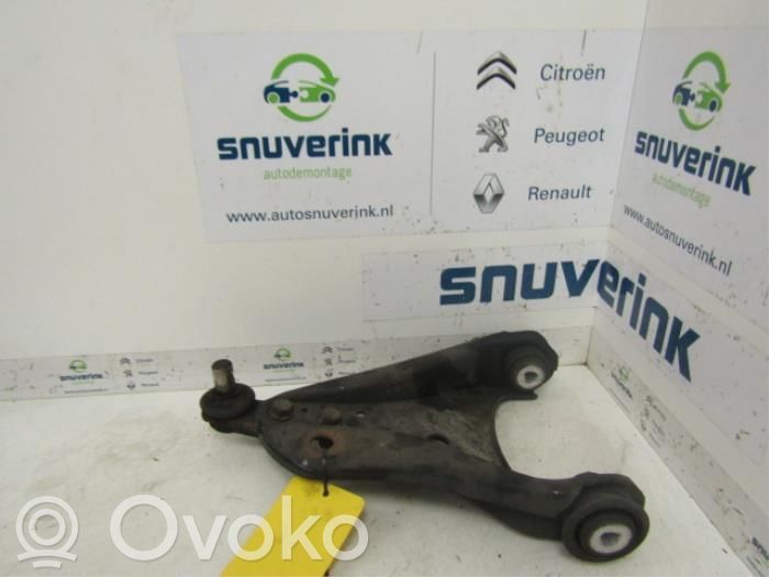 Renault Twingo II Wahacz przedni 