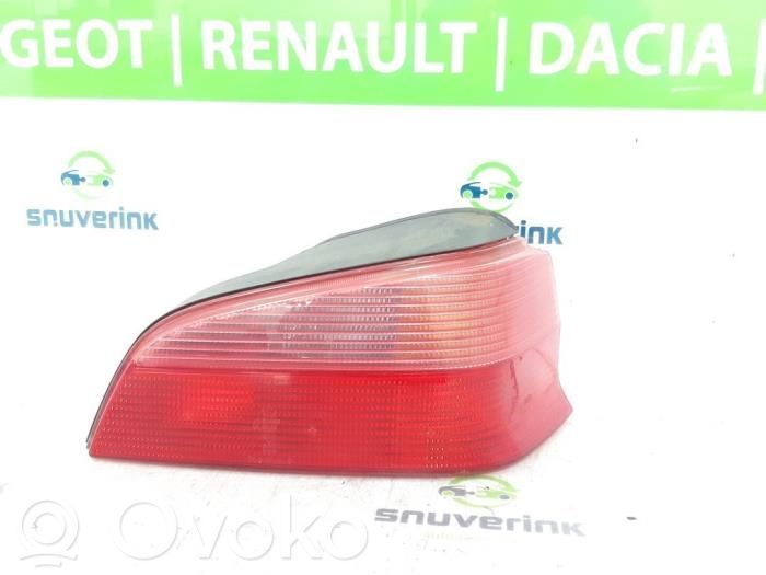 Peugeot 106 Galinis žibintas kėbule 