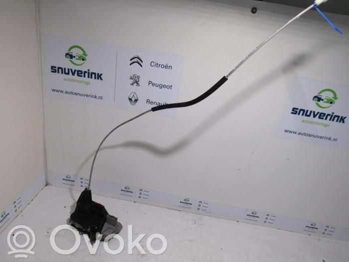 Zamek drzwi przednich   9135N3,9135K4,9135N2