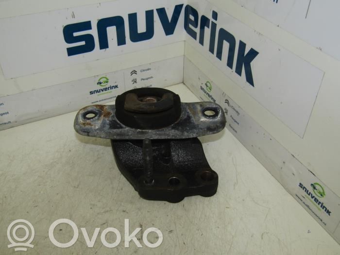 Peugeot 107 Moottorin kiinnikekorvake 