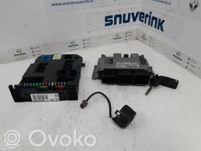 Engine control unit/module   6580YK,0281017600,1607129280,1663371380,657077,6580YJ,9666952280,9676830080