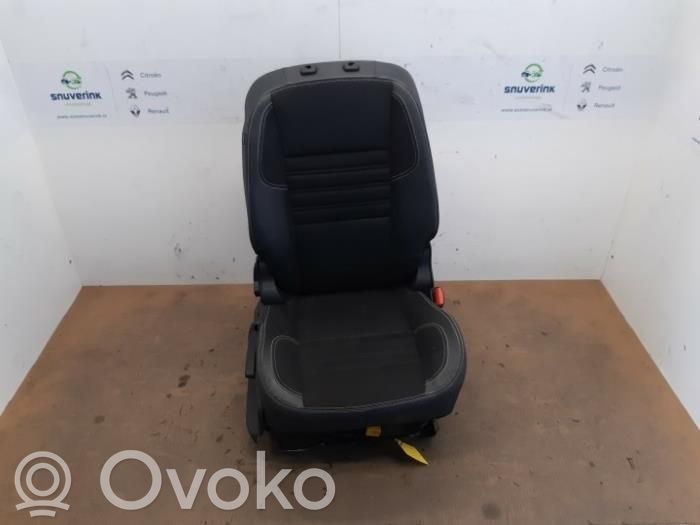 Fotel przedni pasażera   873010008R,873114197R,873205065R,876010009R,87611248R,876204427R
