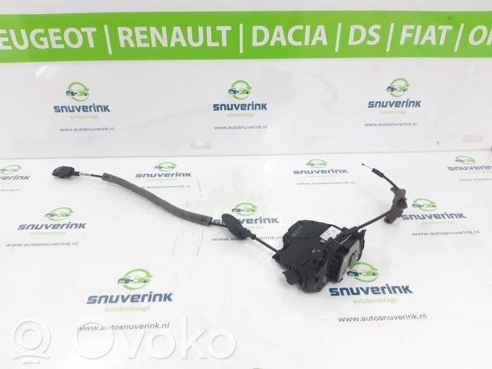Renault Clio IV Zamek drzwi przednich 