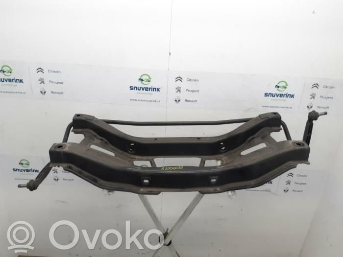 Fiat 500X Rama pomocnicza przednia 