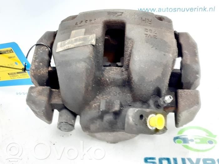 Peugeot 3008 II Zacisk hamulcowy przedni 