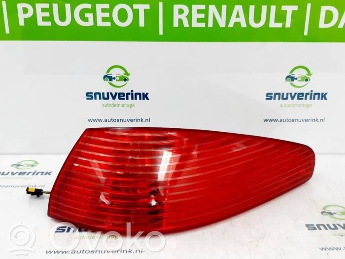 Peugeot 607 Aizmugurējais lukturis virsbūvē 