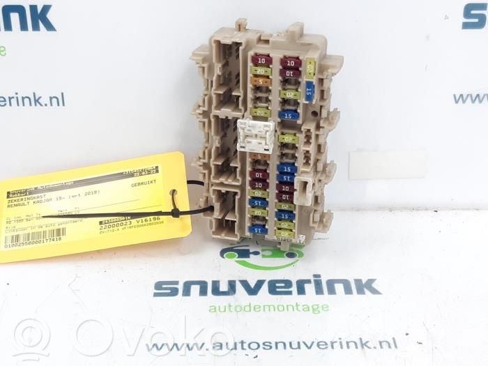 Fuse box set   243808901R