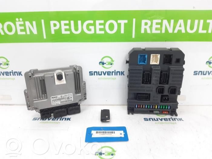 Peugeot 308 Engine control unit/module 