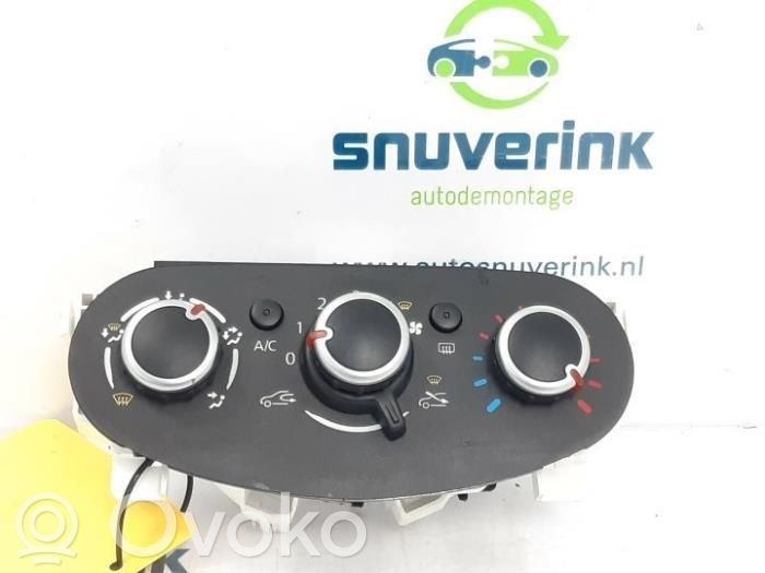 Renault Twingo III Panel klimatyzacji 