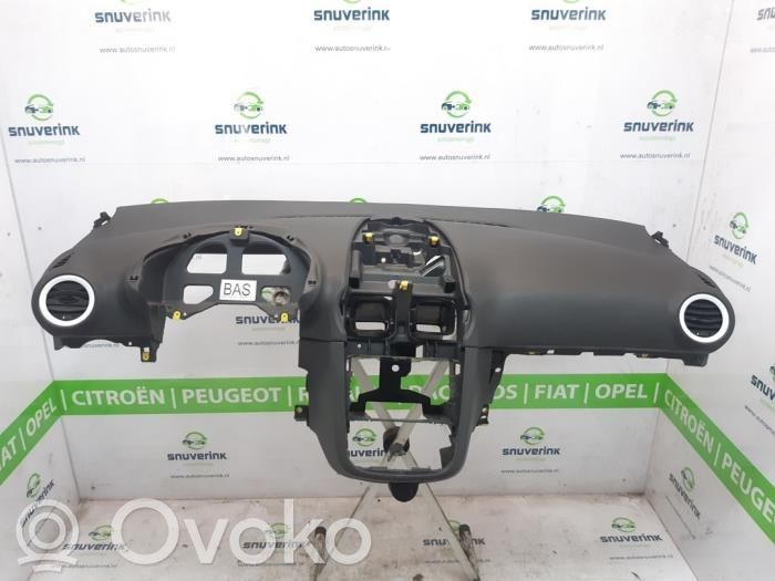 Opel Corsa D Bord 