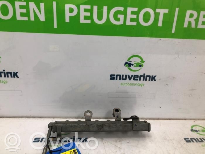 Peugeot 108 Tubo principal de alimentación del combustible 