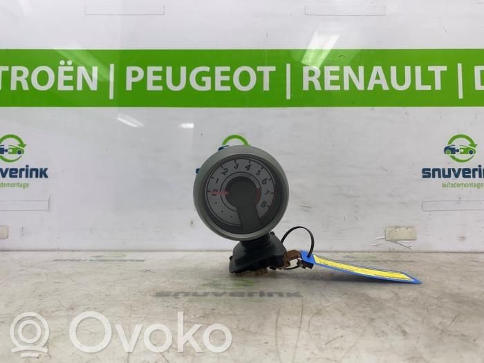 Peugeot 107 Tacómetro 