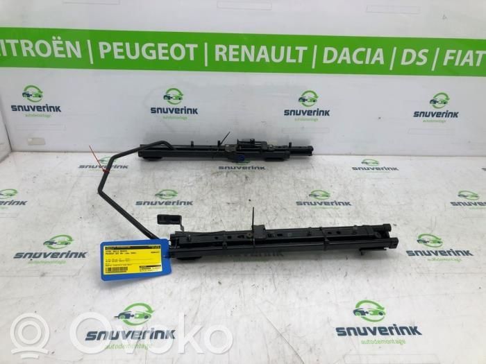 Peugeot 207 Rail de siège passager avant