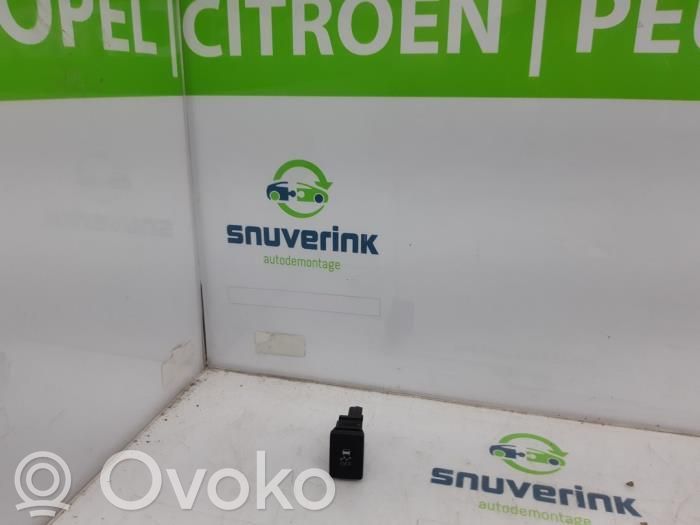 ESP (stability program) switch   B000966680